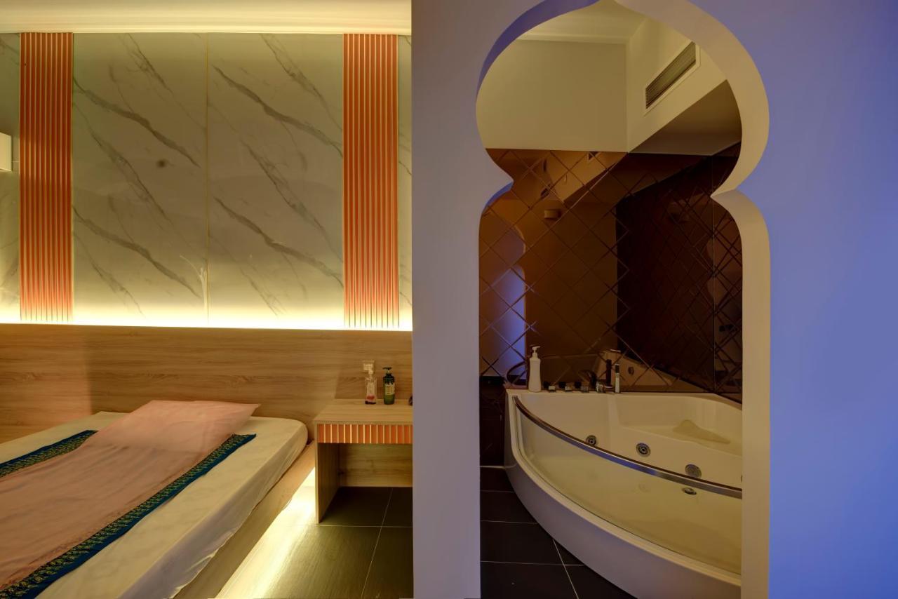 Wescott Hotel Dubai Bagian luar foto