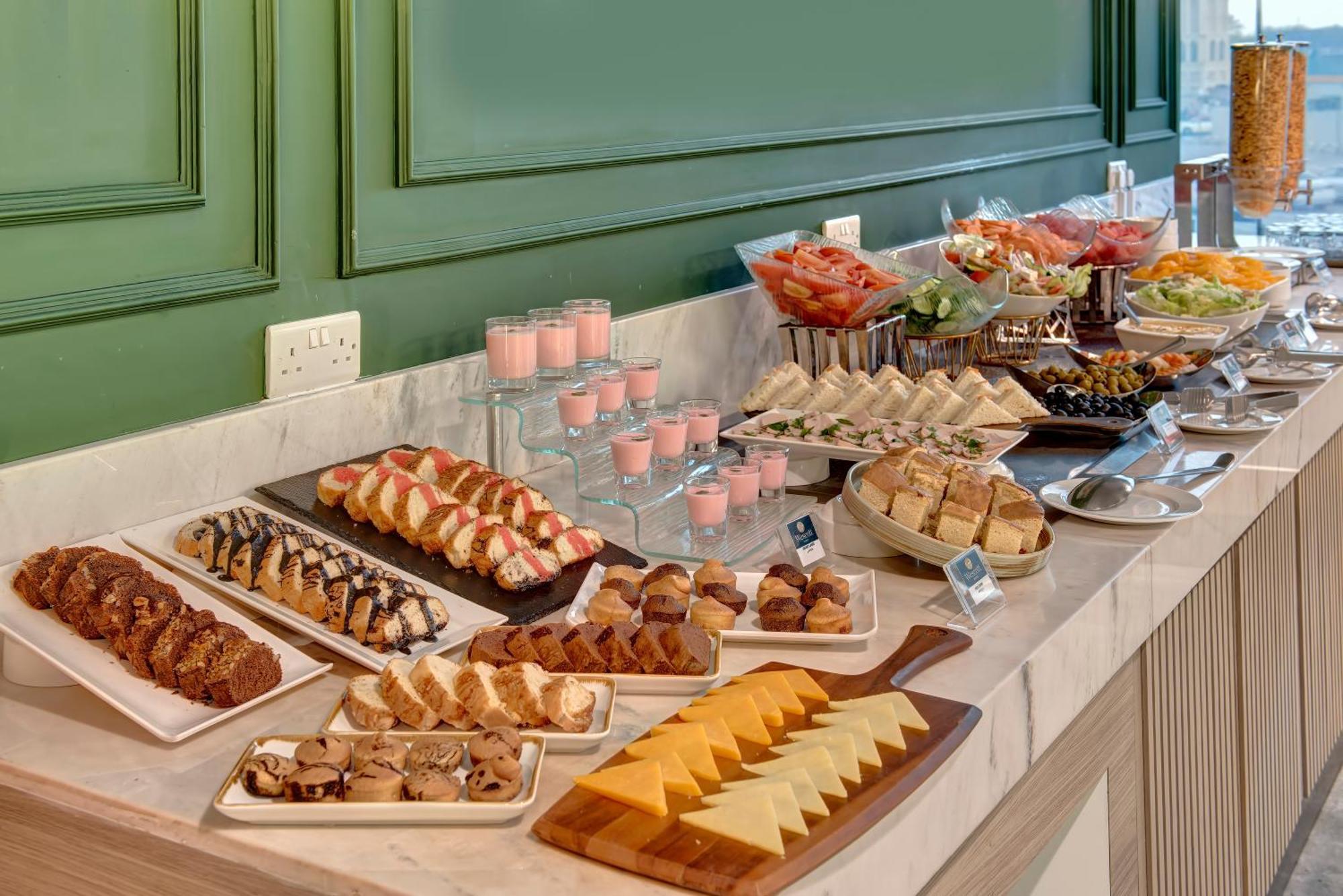 Wescott Hotel Dubai Bagian luar foto