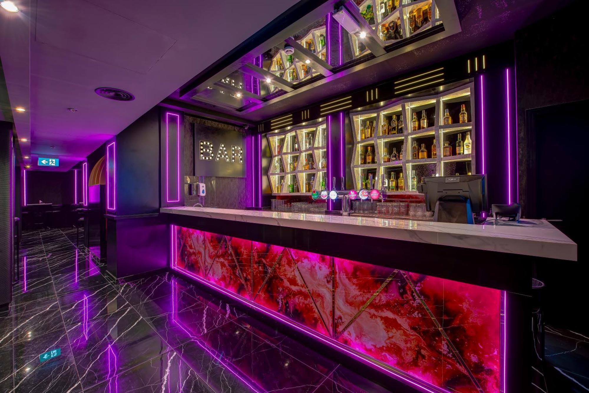 Wescott Hotel Dubai Bagian luar foto