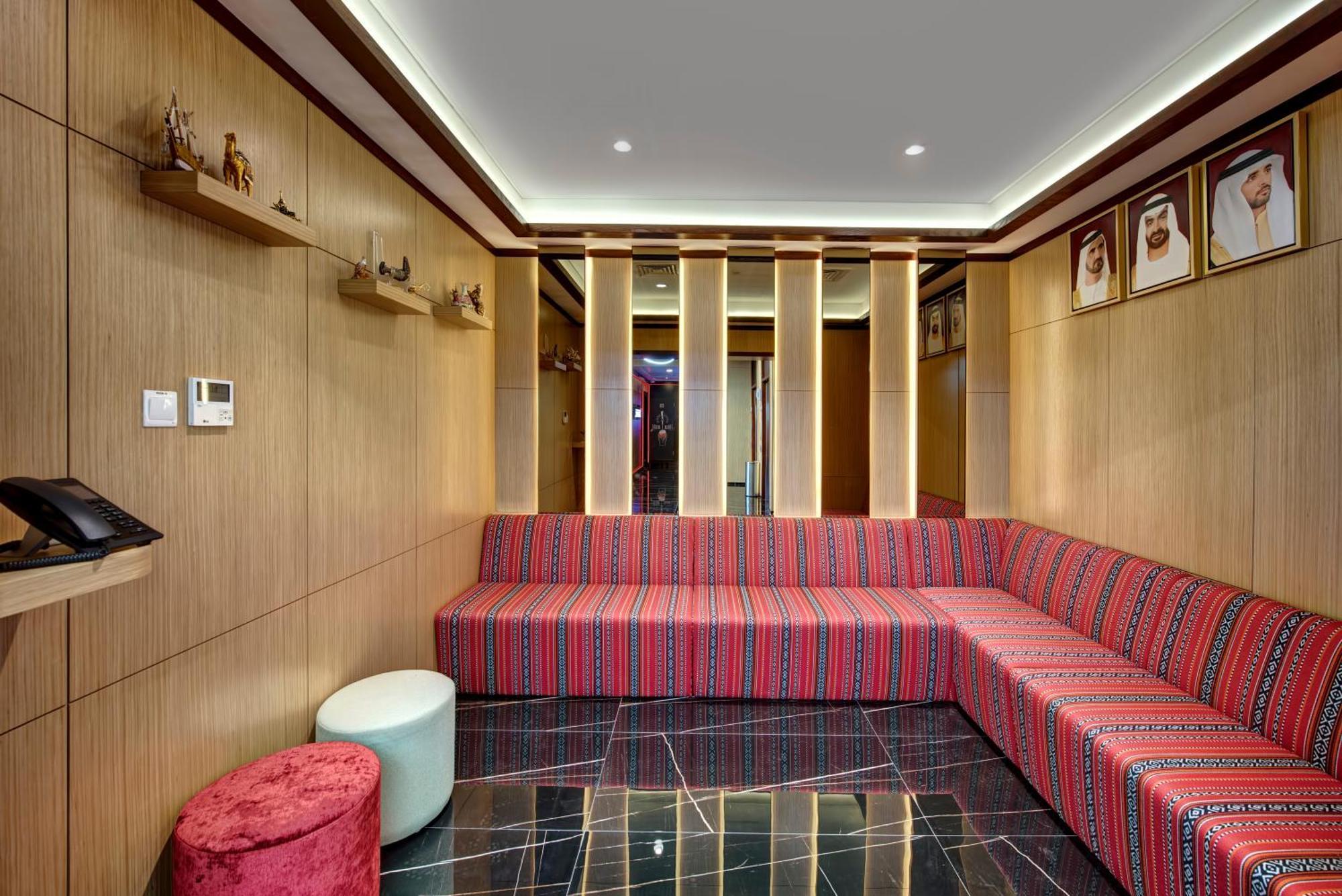 Wescott Hotel Dubai Bagian luar foto