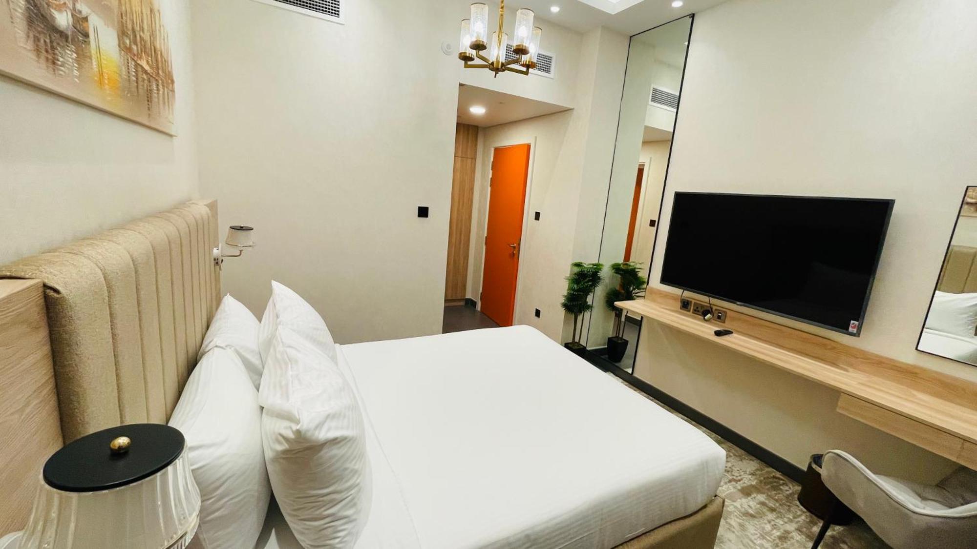 Wescott Hotel Dubai Bagian luar foto