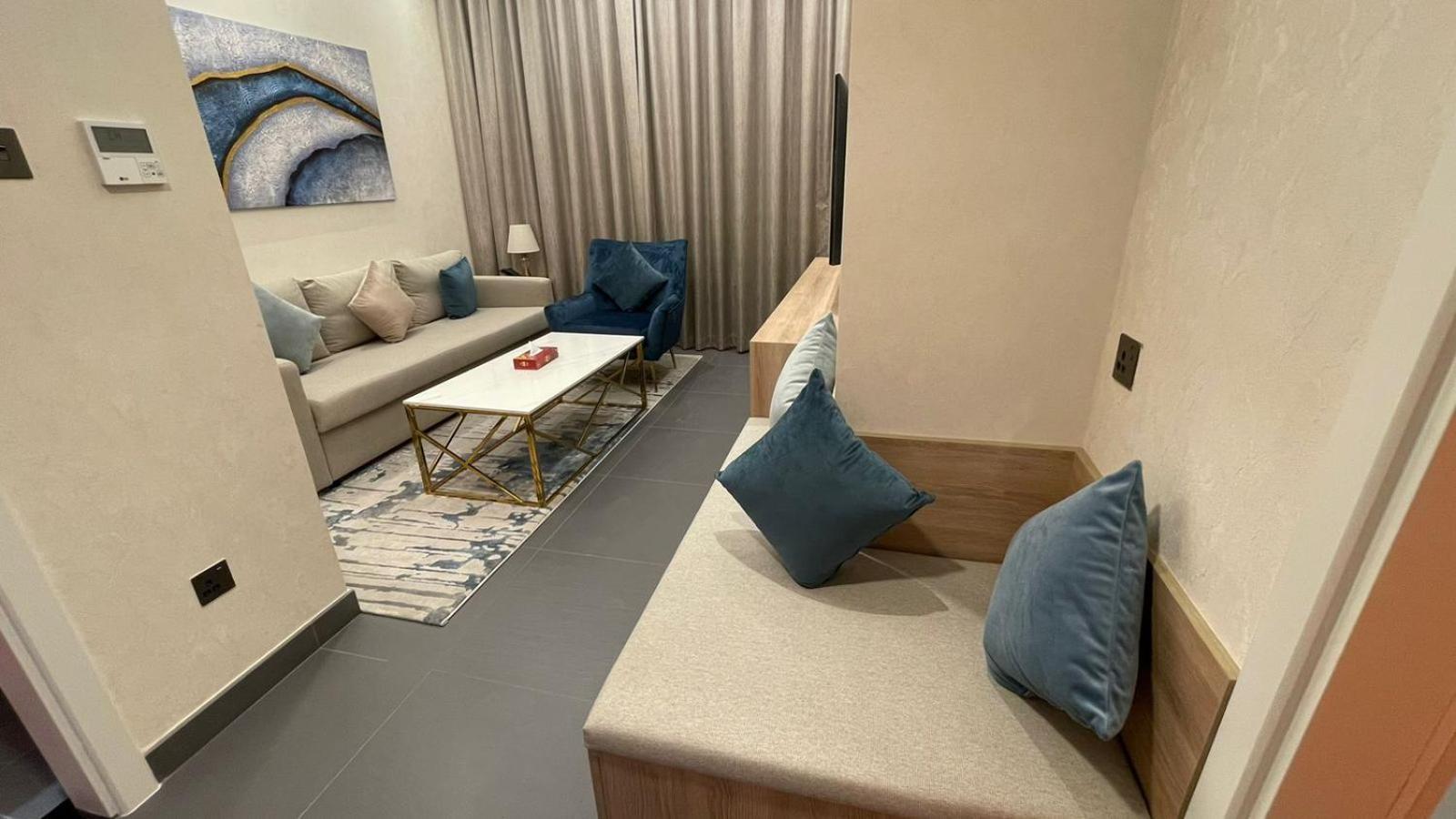 Wescott Hotel Dubai Bagian luar foto
